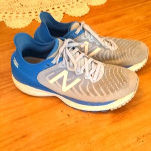 New Balance Blue/Gray Fresh Foam 860 Running Shoes, Size 8